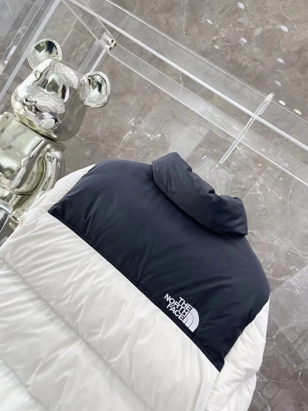 Quality 【The North Face 1996Nuptse 1996/Classic / / 】 ： The North Face" 、 。 The North Face" 。 The North Face。 。 , 。 The North Face" , Yosemite Half Dome, 。 + ： ✅ ：RDS Quality 700 / 280g ✅ ： ✅ ：YKK ISO 9000Quality ZP ✅ ：340TPremium ✅ ： ， ， Lightweight 。 ： ： DWR (DWR ） ～ ： 700 （RDS ) 1990 ， ， ， ， Lightweight 。